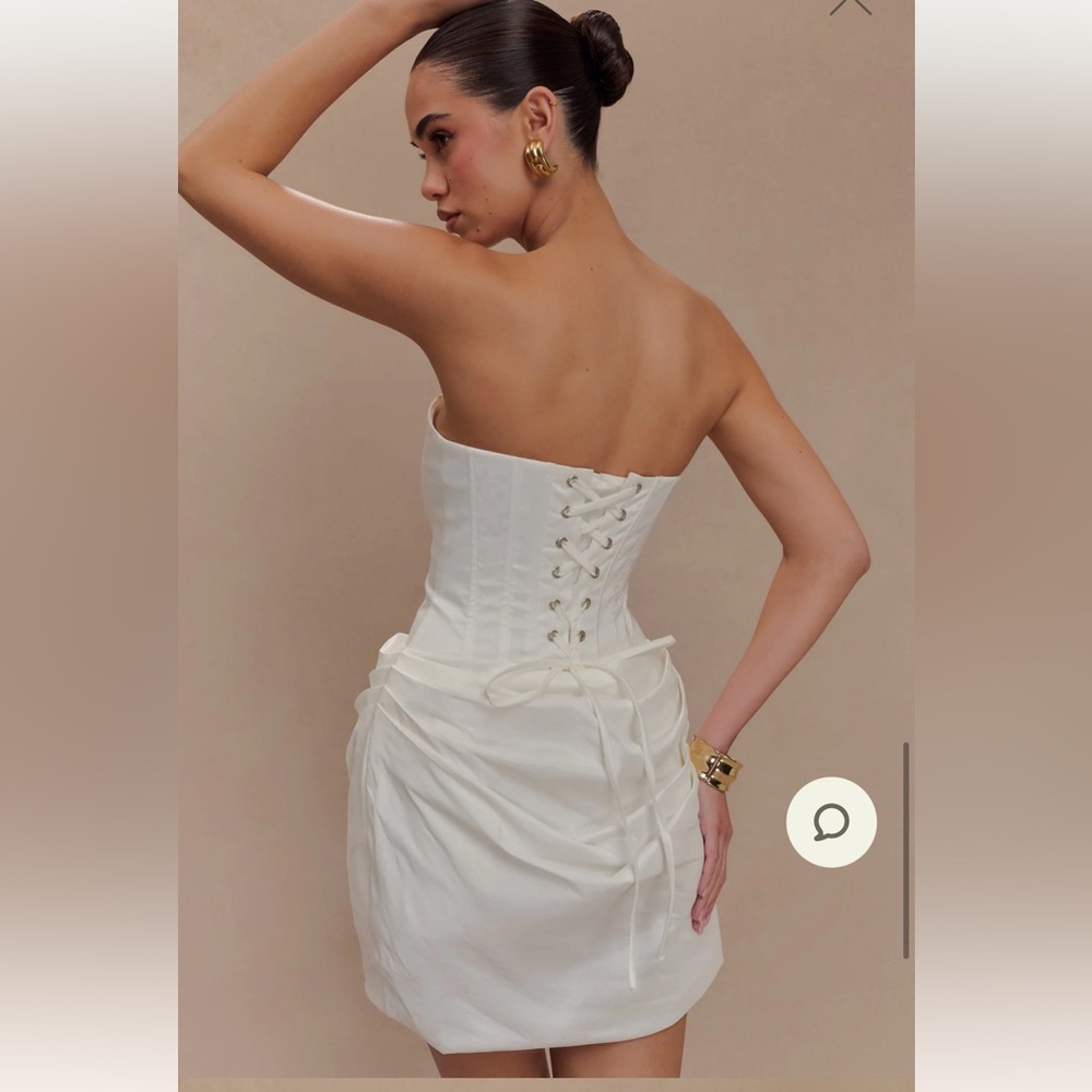 Meshki Sasha
Taffeta Strapless Corset Mini Dress - White - Picture 6 of 10